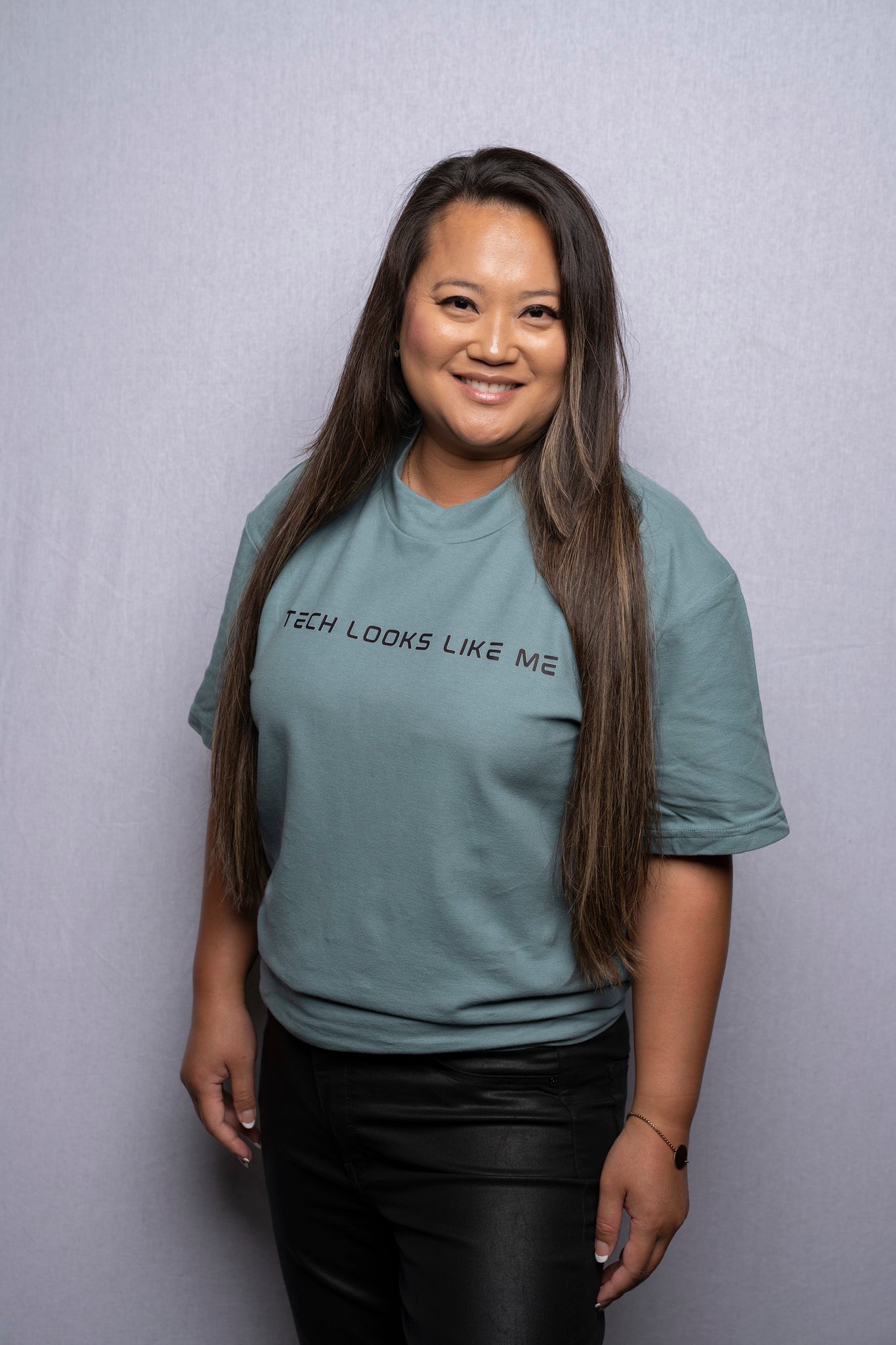 Tech Looks Like Me Shirt (Artic Green)